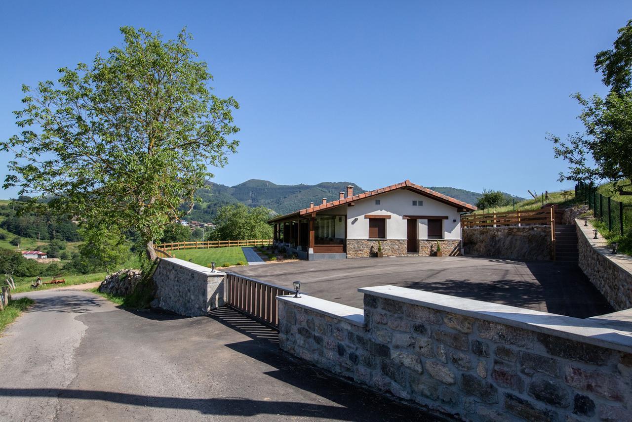 Fuente El Gueeyu Cangas de Onís Exterior foto
